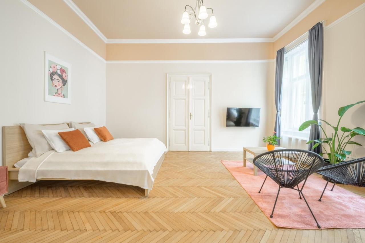Seasons Andrassy Apartamento Budapeste