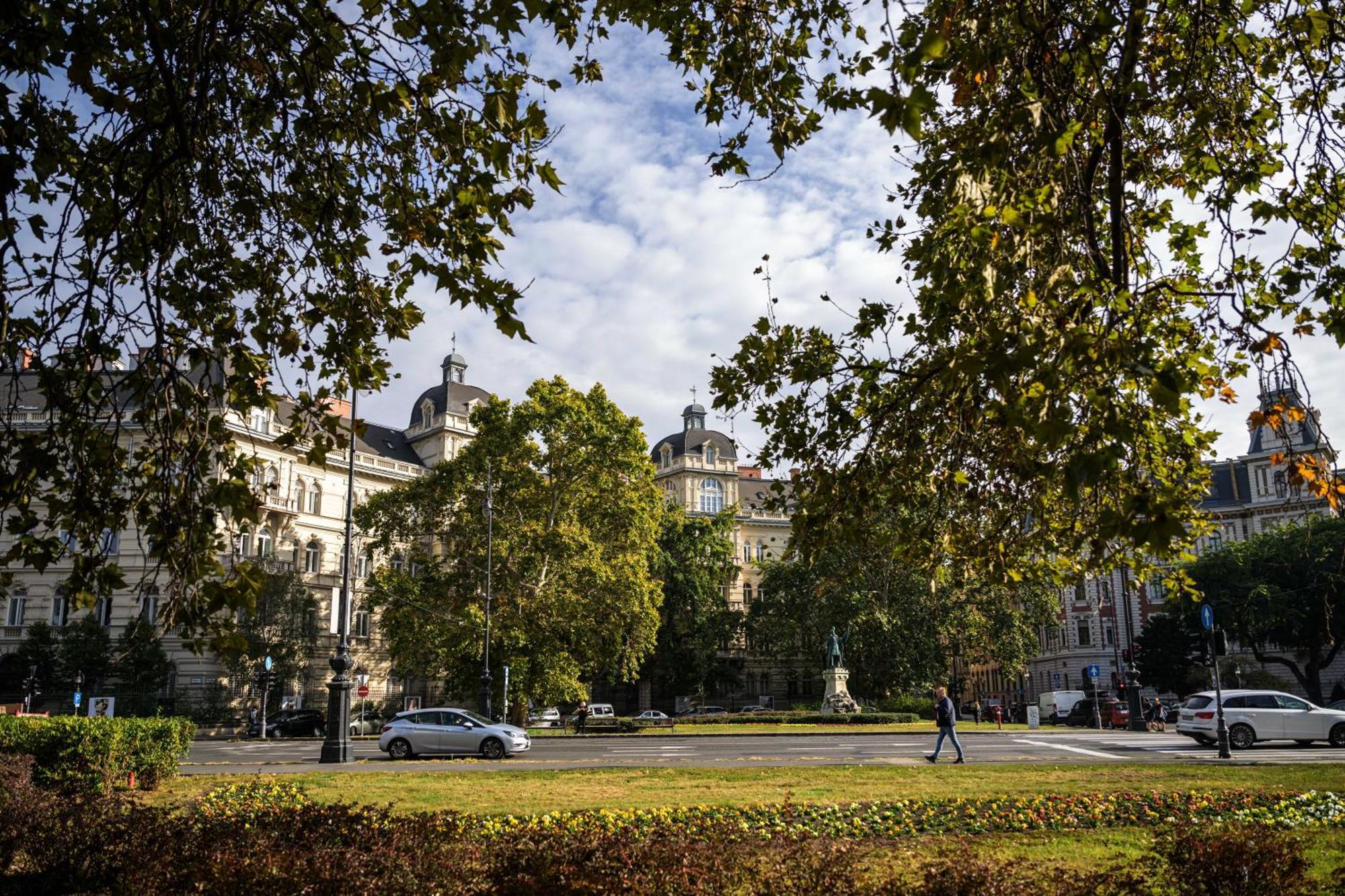 Seasons Andrassy Apartamento Budapeste
